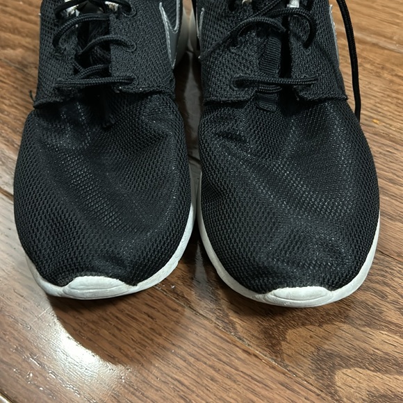 Nike sneakers - Picture 3 of 4